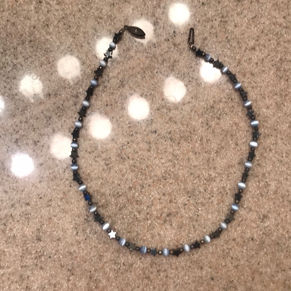 Short star necklace